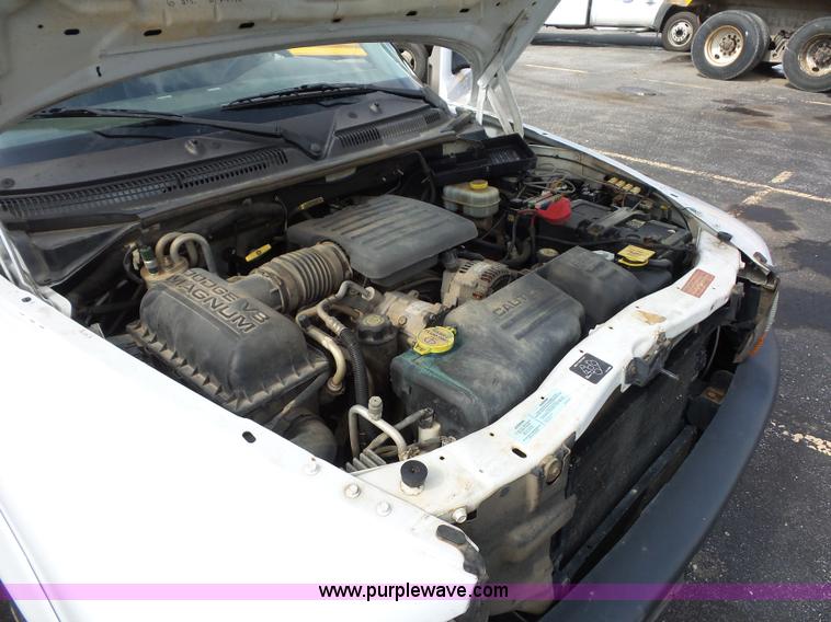 image for item K3493 2001 Dodge Dakota Quad Cab pickup truck