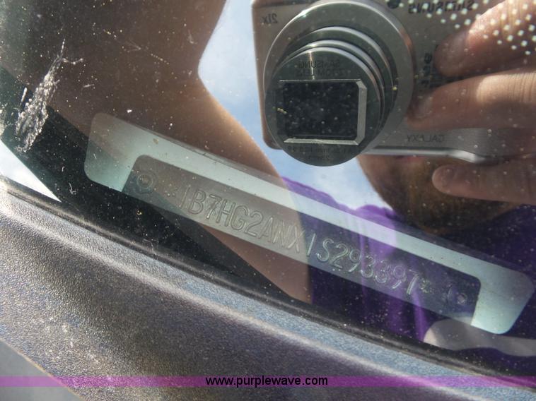 image for item K3493 2001 Dodge Dakota Quad Cab pickup truck