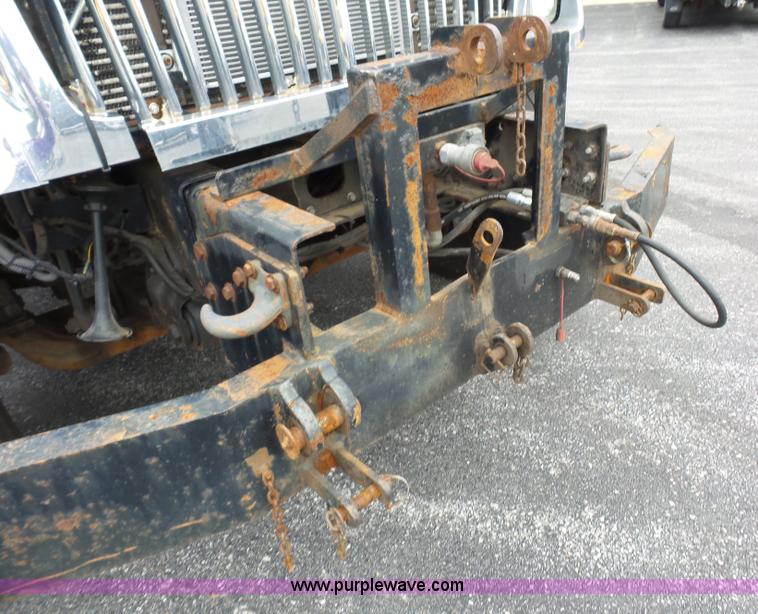 image for item K3494 2003 International 7400 dump truck