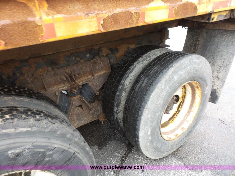 image for item K3494 2003 International 7400 dump truck