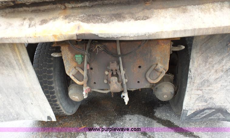 image for item K3494 2003 International 7400 dump truck