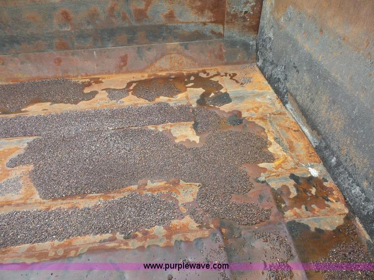 image for item K3494 2003 International 7400 dump truck