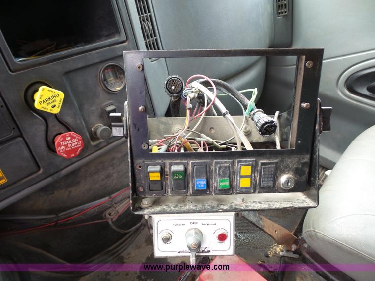 image for item K3494 2003 International 7400 dump truck