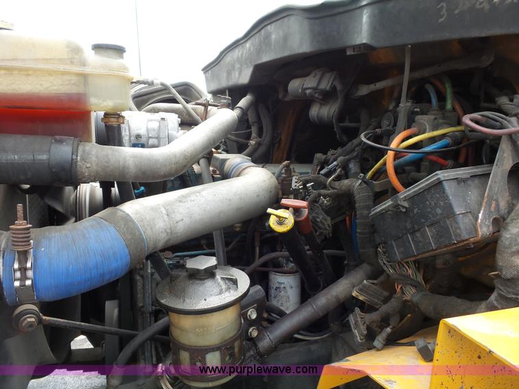 image for item K3494 2003 International 7400 dump truck