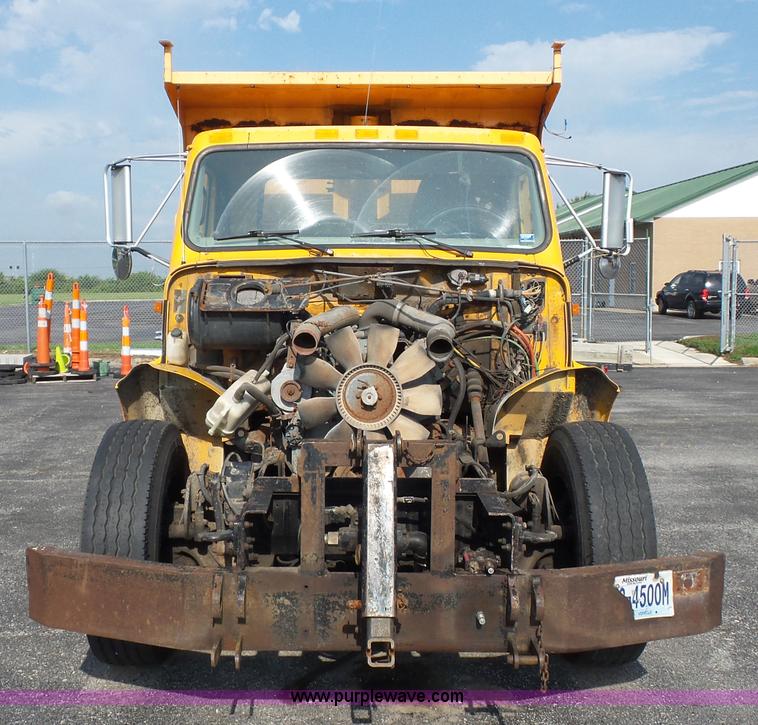 image for item K3495 1999 International 4900 dump truck