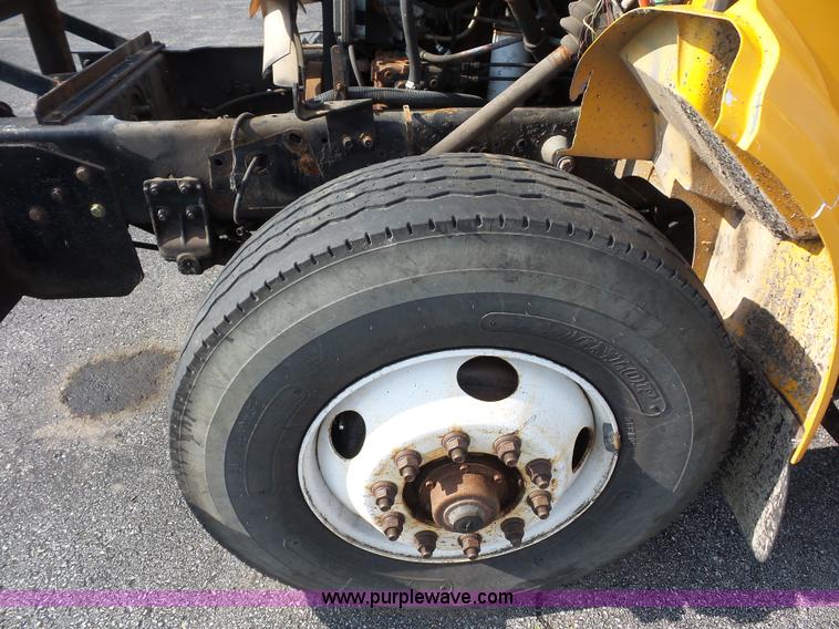 image for item K3495 1999 International 4900 dump truck