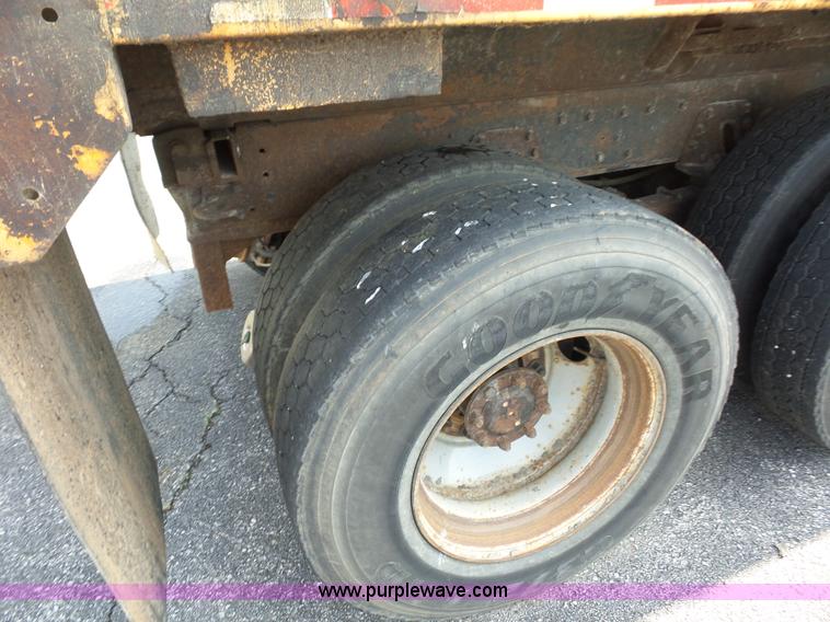 image for item K3495 1999 International 4900 dump truck