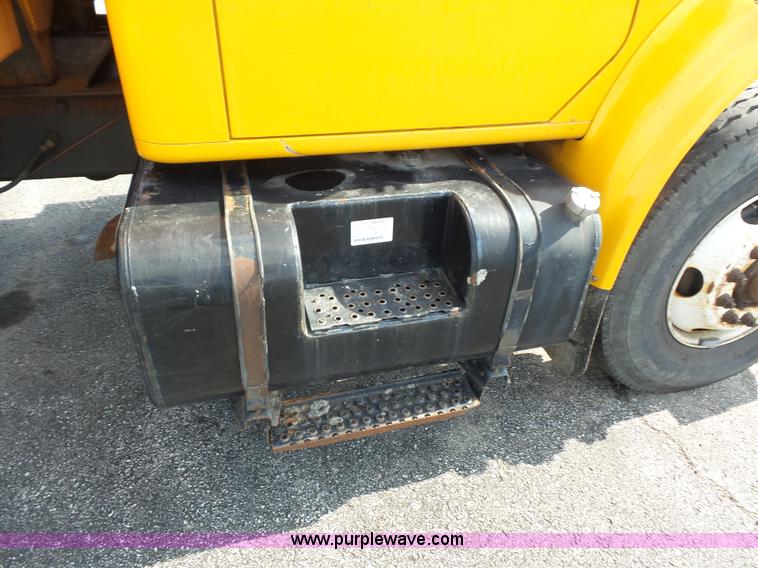 image for item K3495 1999 International 4900 dump truck