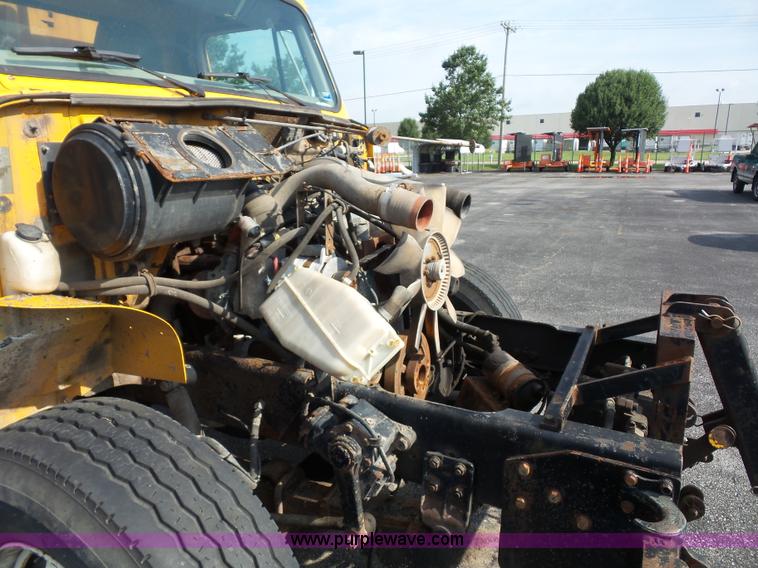 image for item K3495 1999 International 4900 dump truck