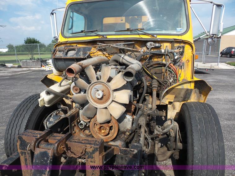 image for item K3495 1999 International 4900 dump truck