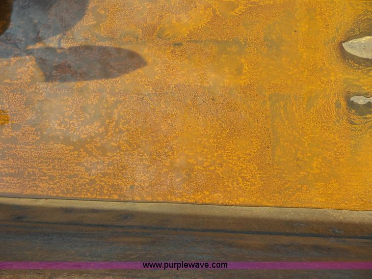 image for item K3495 1999 International 4900 dump truck