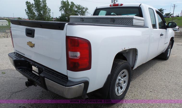 image for item K4625 2008 Chevrolet Silverado 1500 Ext. Cab pickup truck