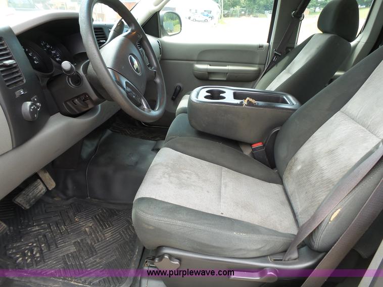 image for item K4625 2008 Chevrolet Silverado 1500 Ext. Cab pickup truck