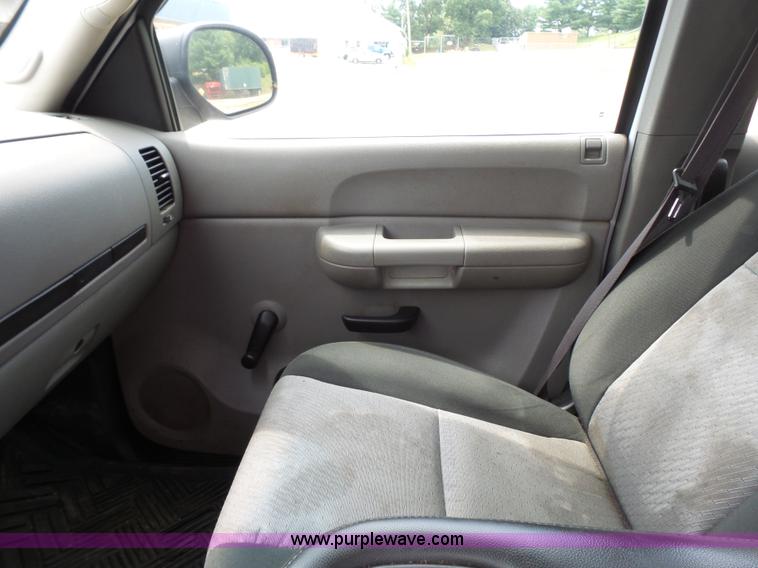 image for item K4625 2008 Chevrolet Silverado 1500 Ext. Cab pickup truck