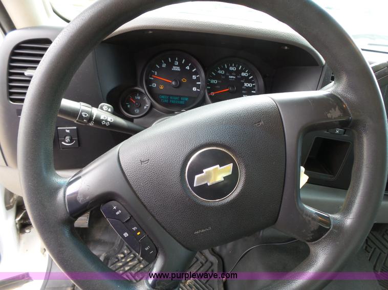 image for item K4625 2008 Chevrolet Silverado 1500 Ext. Cab pickup truck