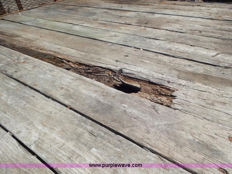 image for item K4654 1996 PJ utility trailer