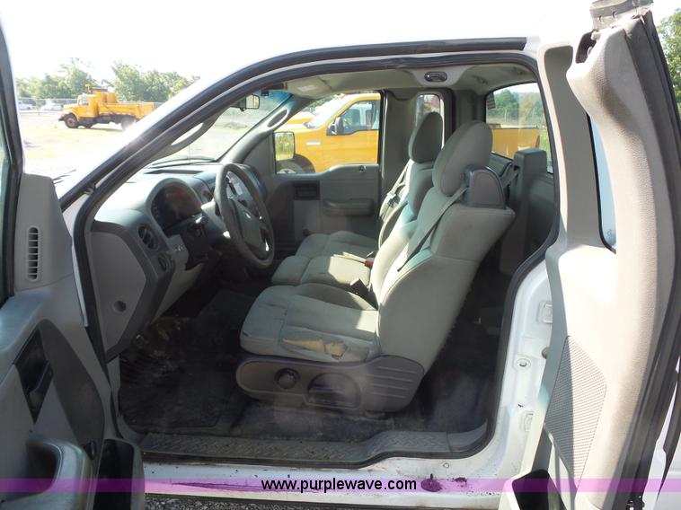 image for item L2860 2008 Ford F150 pickup truck