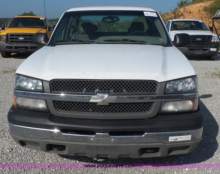image for item L2861 2003 Chevrolet Silverado 1500 Ext. Cab pickup truck