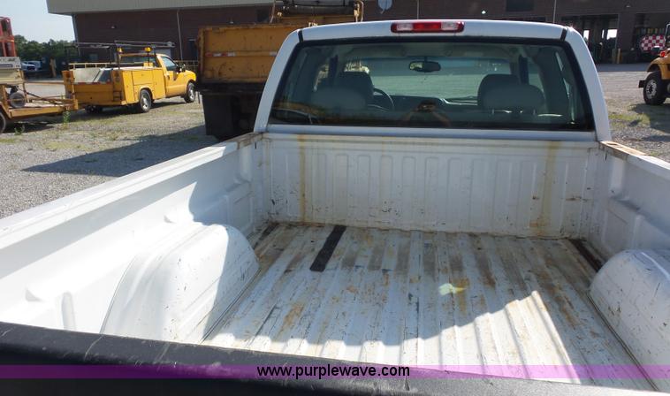 image for item L2861 2003 Chevrolet Silverado 1500 Ext. Cab pickup truck