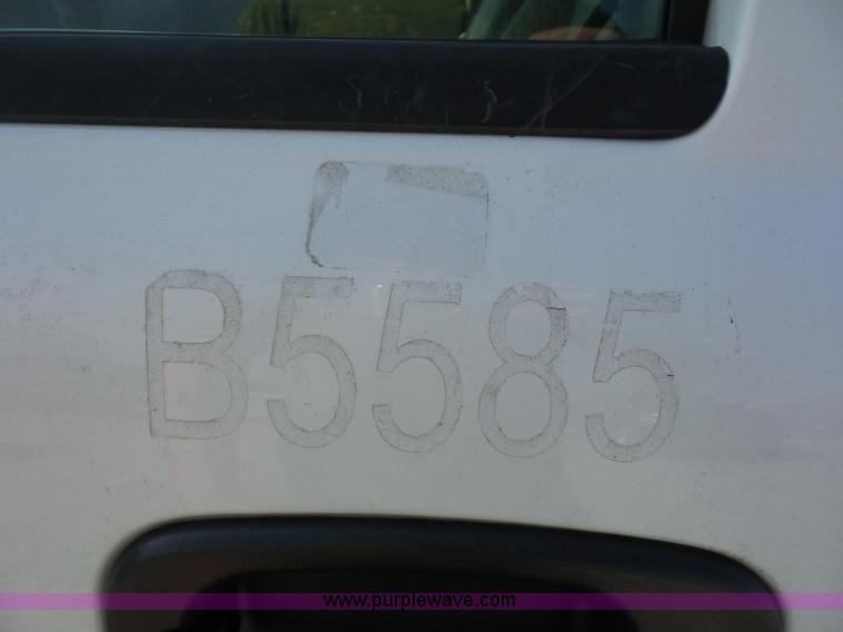 image for item L2861 2003 Chevrolet Silverado 1500 Ext. Cab pickup truck