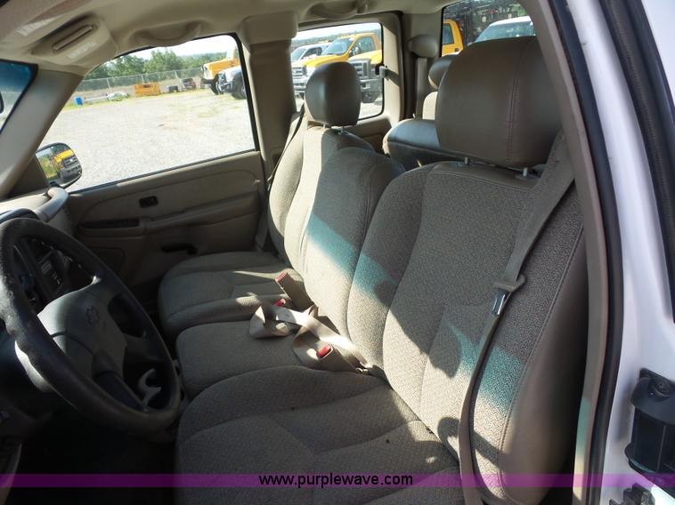 image for item L2861 2003 Chevrolet Silverado 1500 Ext. Cab pickup truck