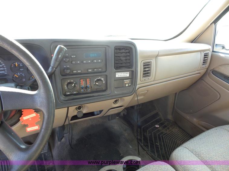 image for item L2861 2003 Chevrolet Silverado 1500 Ext. Cab pickup truck