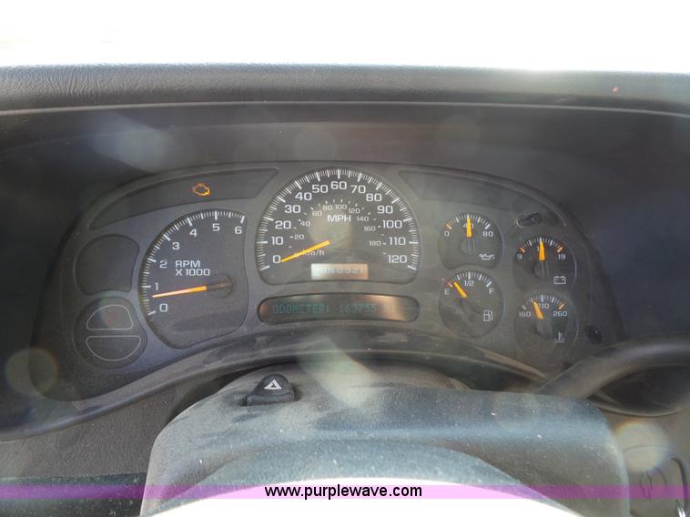 image for item L2861 2003 Chevrolet Silverado 1500 Ext. Cab pickup truck