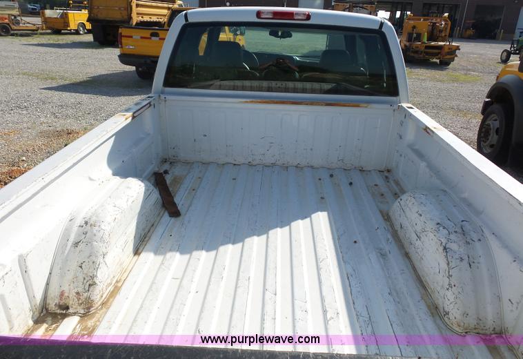 image for item L2863 2005 Chevrolet Silverado 1500 Ext. Cab pickup truck