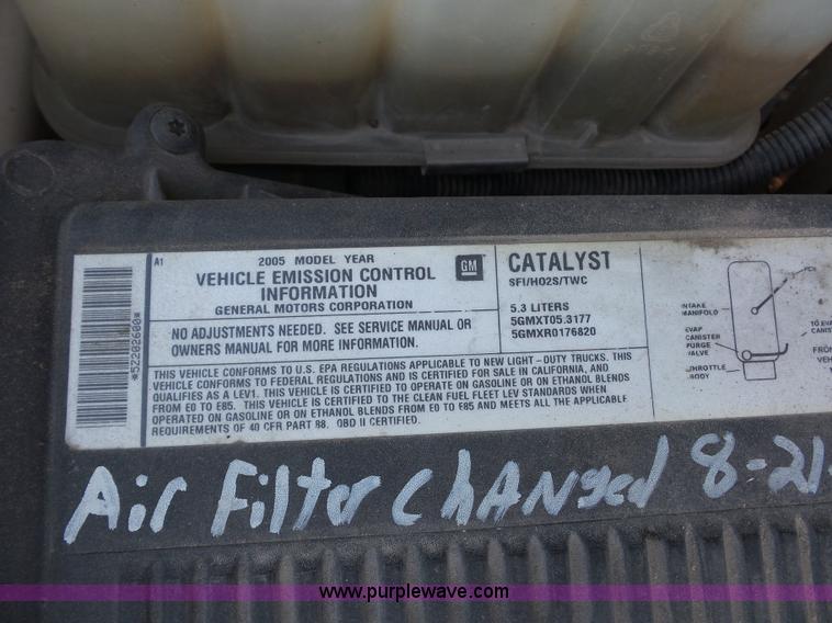 image for item L2863 2005 Chevrolet Silverado 1500 Ext. Cab pickup truck