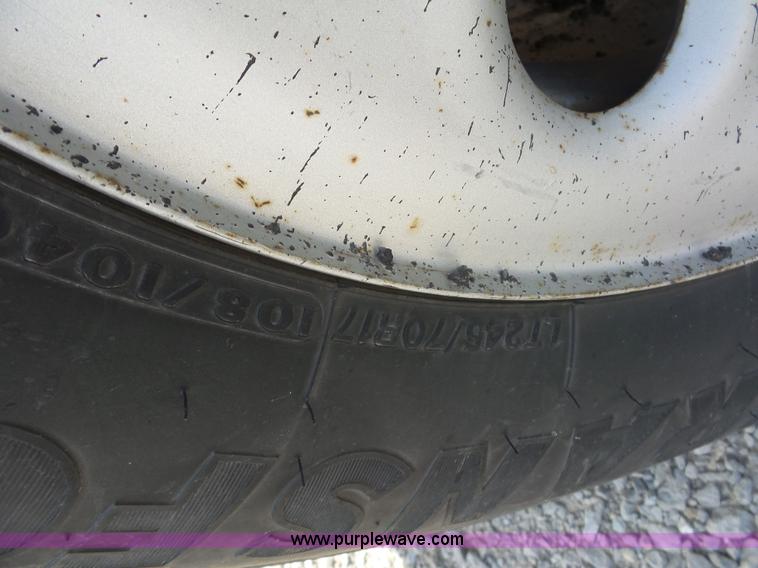 image for item L2866 2006 Chevrolet Silverado 1500 pickup truck