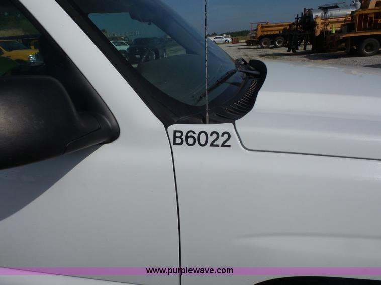 image for item L2866 2006 Chevrolet Silverado 1500 pickup truck