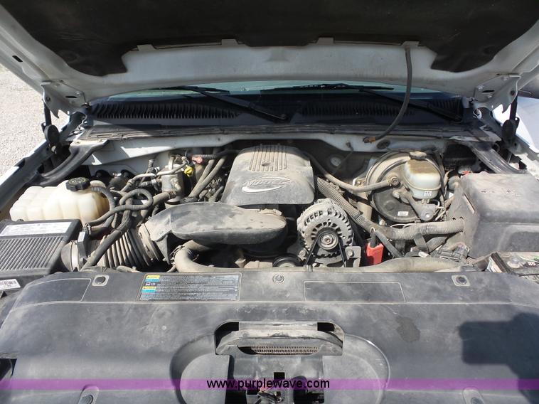 image for item L2866 2006 Chevrolet Silverado 1500 pickup truck