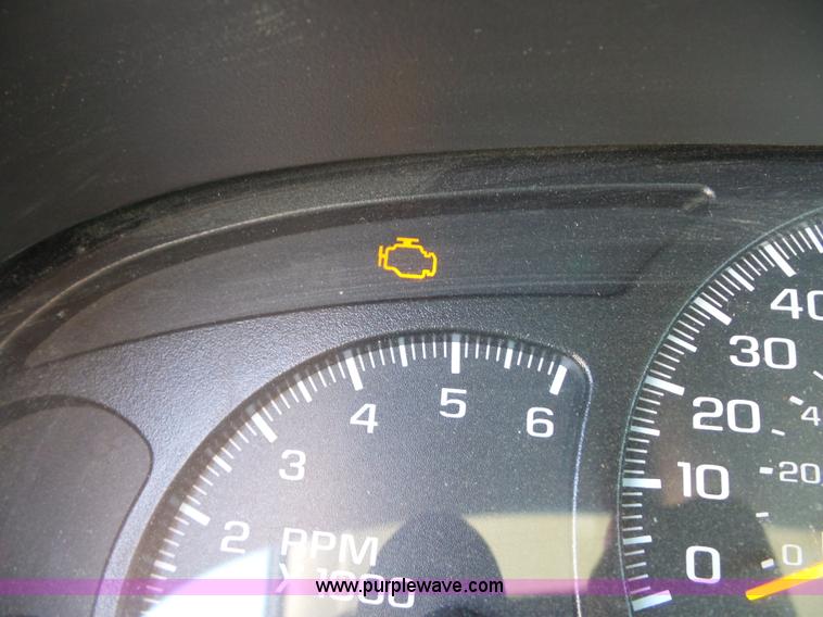 image for item L2866 2006 Chevrolet Silverado 1500 pickup truck