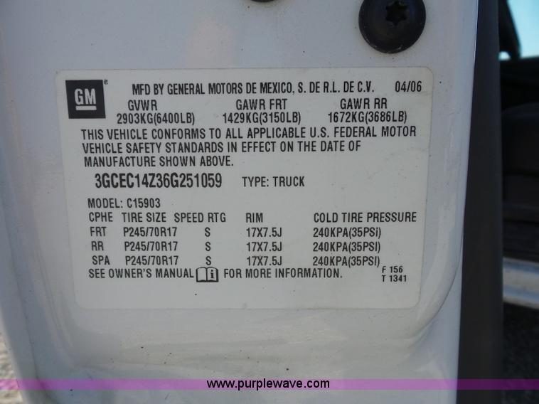 image for item L2866 2006 Chevrolet Silverado 1500 pickup truck