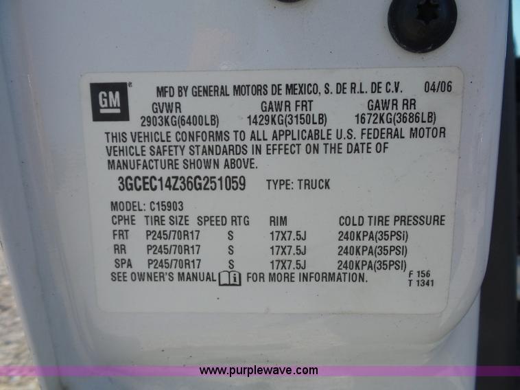 image for item L2866 2006 Chevrolet Silverado 1500 pickup truck