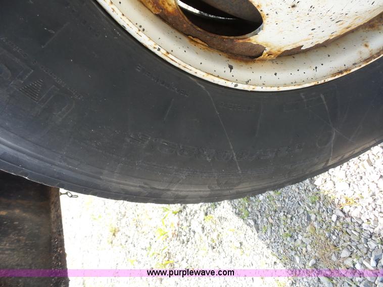 image for item L2867 2002 International F2554 dump truck