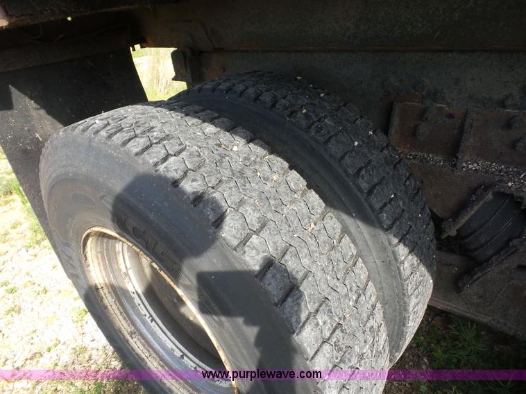 image for item L2867 2002 International F2554 dump truck