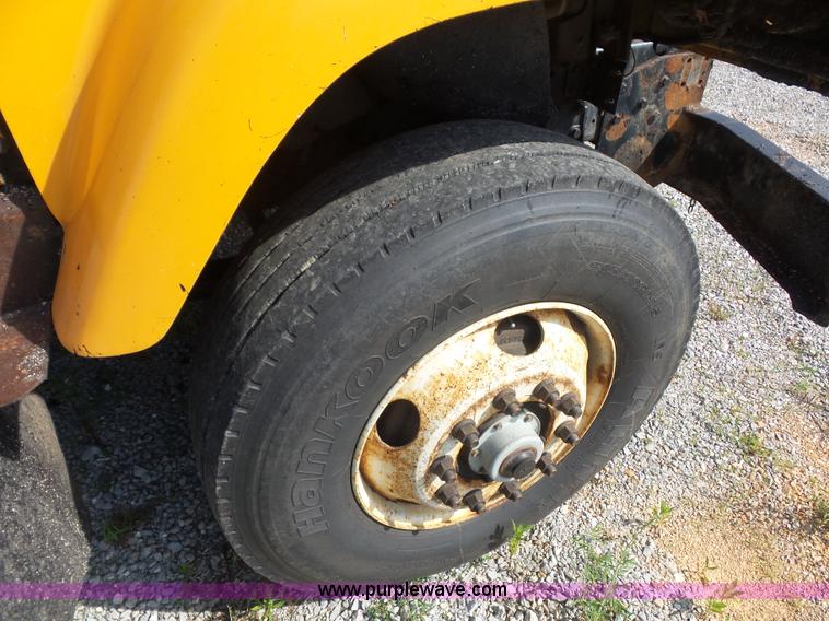 image for item L2867 2002 International F2554 dump truck