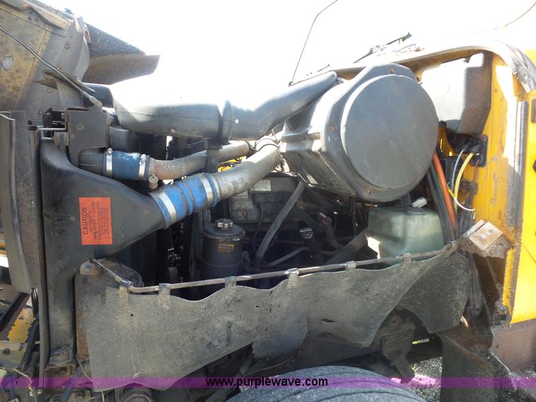 image for item L2867 2002 International F2554 dump truck