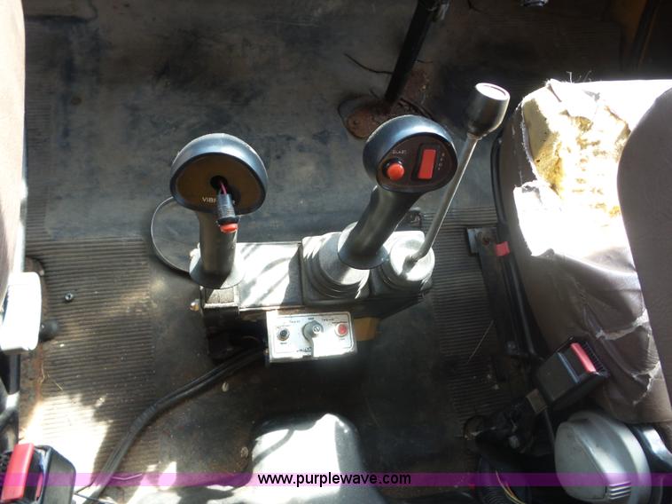 image for item L2867 2002 International F2554 dump truck