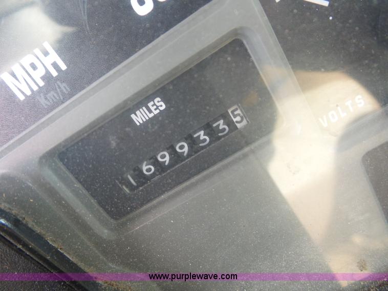 image for item L2867 2002 International F2554 dump truck