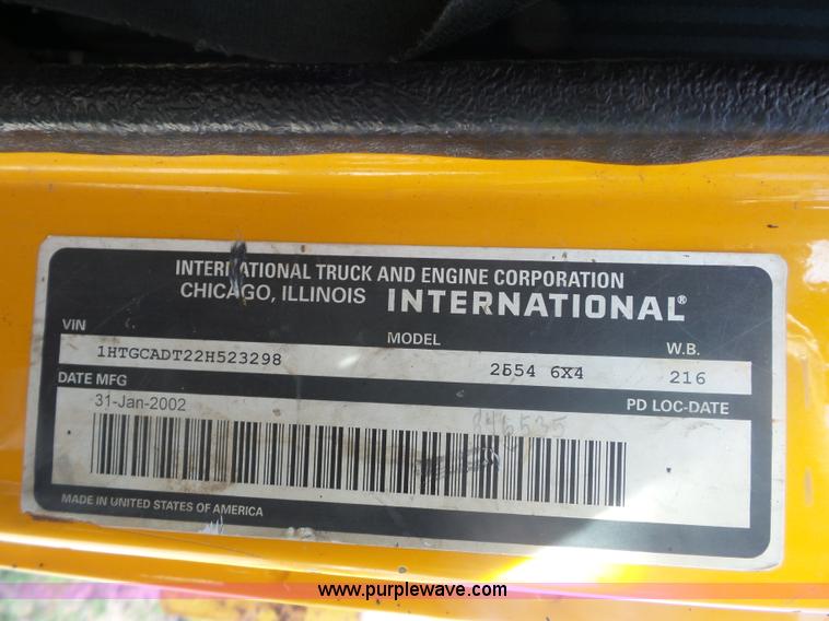 image for item L2867 2002 International F2554 dump truck