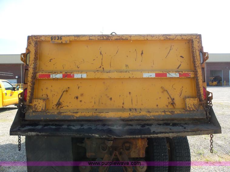 image for item L2868 1999 International 4900 dump truck