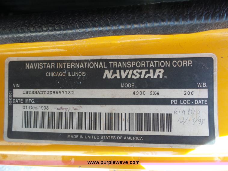 image for item L2868 1999 International 4900 dump truck