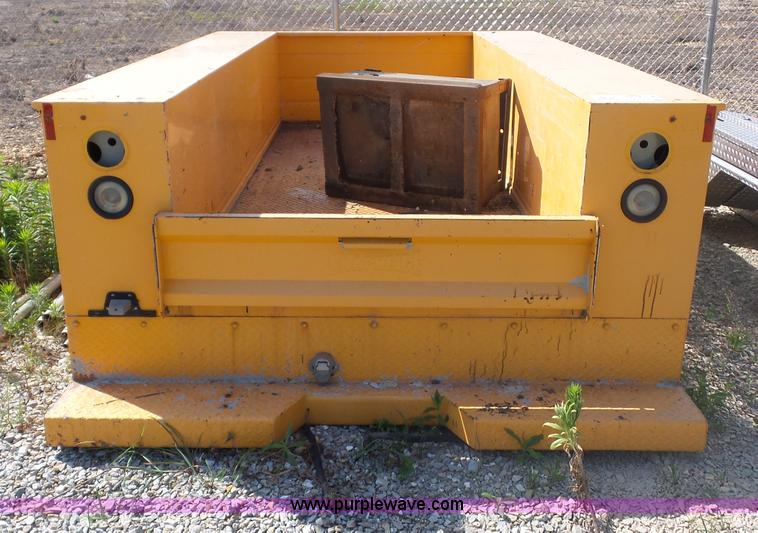 image for item L2869 Utility bed