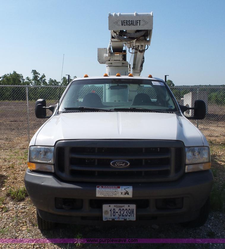 image for item L2870 2003 Ford F550 bucket truck