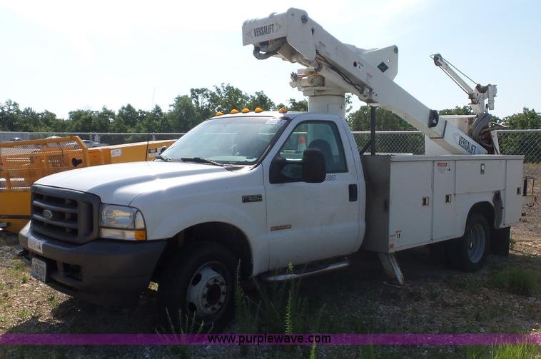 image for item L2870 2003 Ford F550 bucket truck
