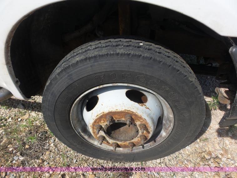image for item L2870 2003 Ford F550 bucket truck