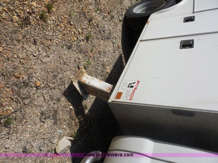 image for item L2870 2003 Ford F550 bucket truck