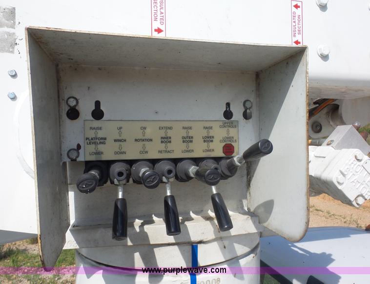 image for item L2870 2003 Ford F550 bucket truck